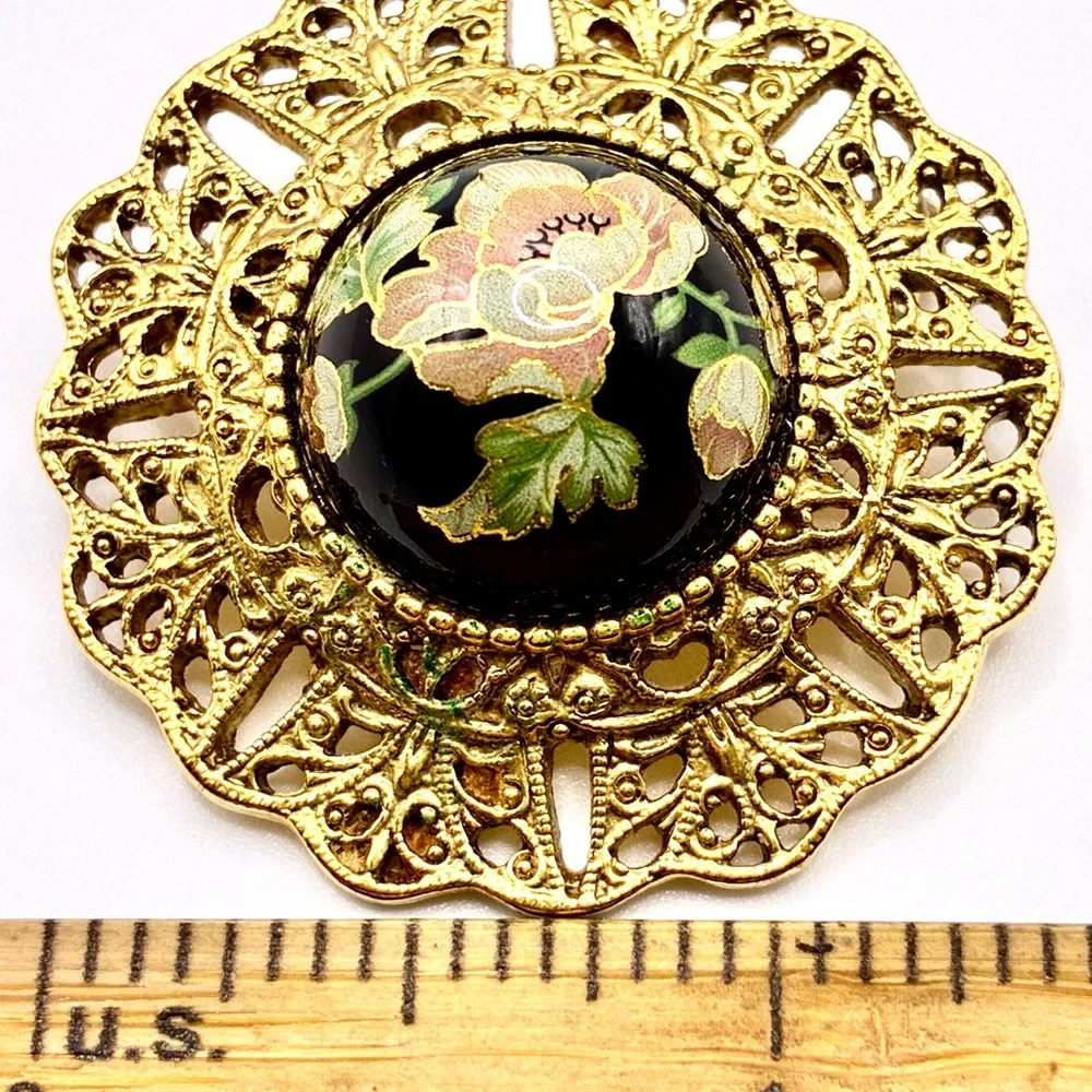 Vintage 1928 Cloissone Rose Cabochon Surrounded By Filigree Design Gold Toned